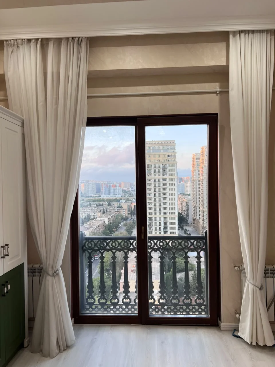 Kirayə 4 otaqlı Mənzil 180 m² Yasamal r. – şəkil 12