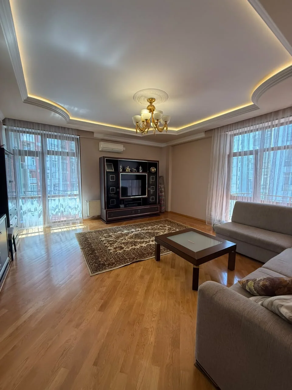 Kirayə 3 otaqlı Mənzil 130 m² Nərimanov r. – şəkil 2
