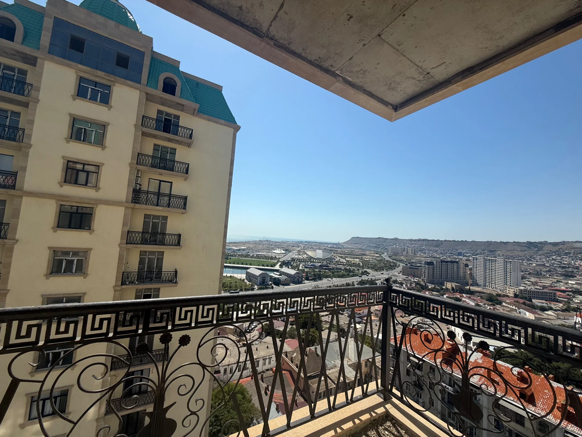 Satılır 4 otaqlı Mənzil 178.1 m² Səbail r. – şəkil 10