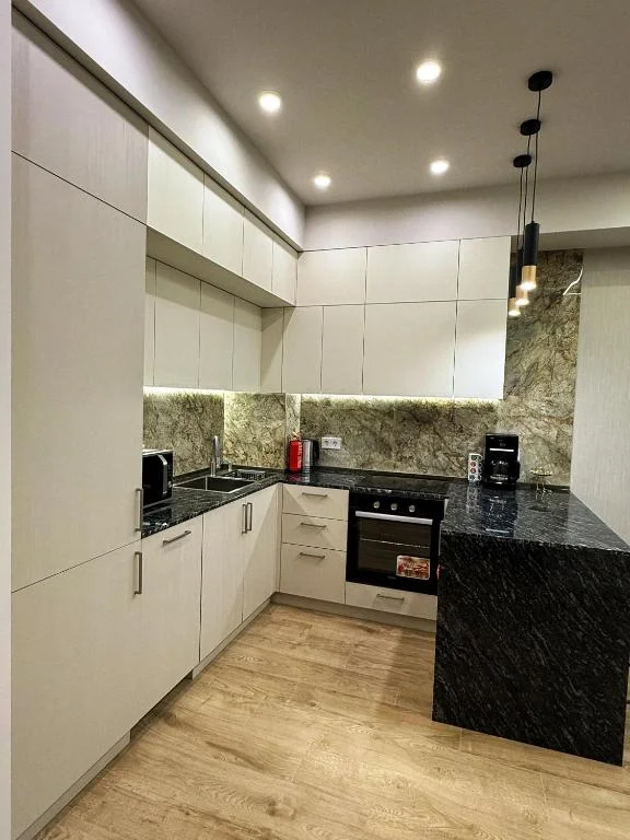 Kiralık 2 odalı Daire 70 m² Yasamal ilçesi – şəkil 13