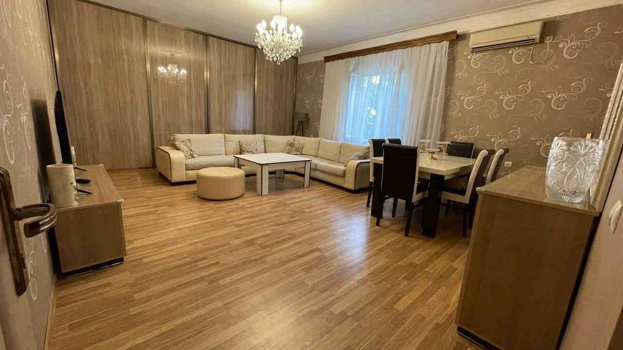 Satılır 5 otaqlı Həyət evi / Bağ evi 150 m² Xətai r. – şəkil 1