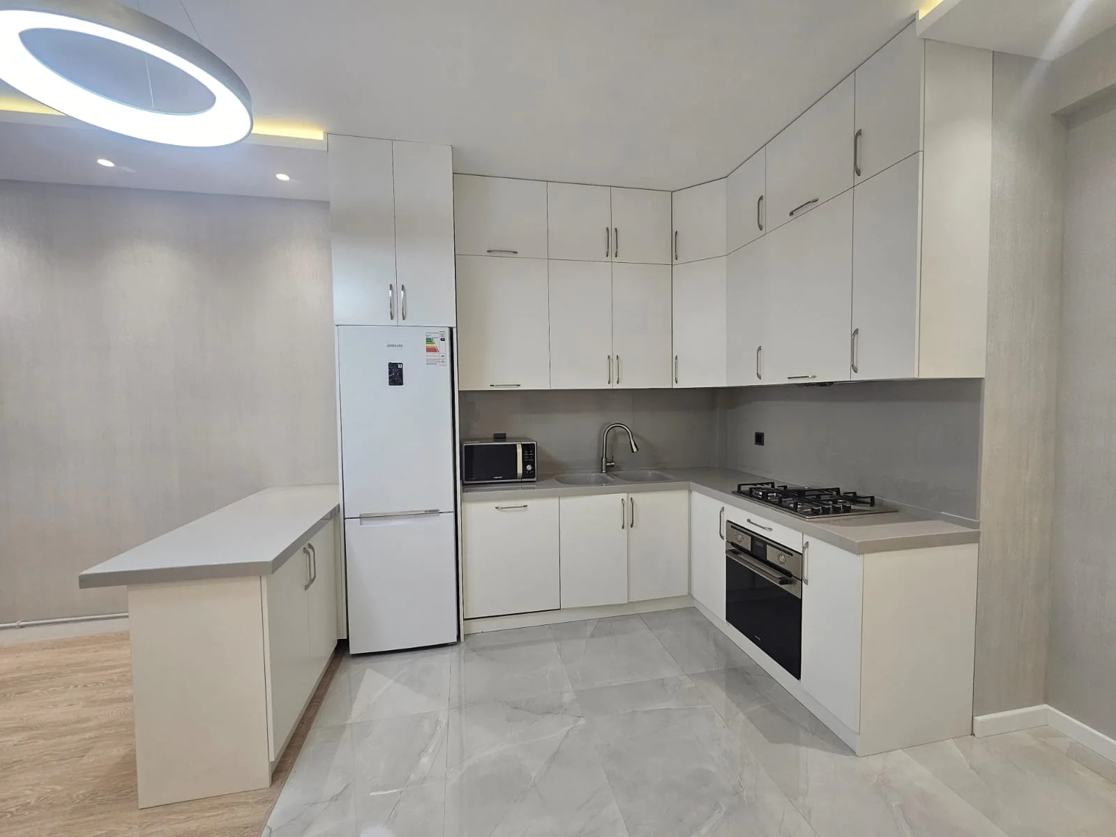 Kirayə 2 otaqlı Mənzil 80 m² Xətai r. – şəkil 6
