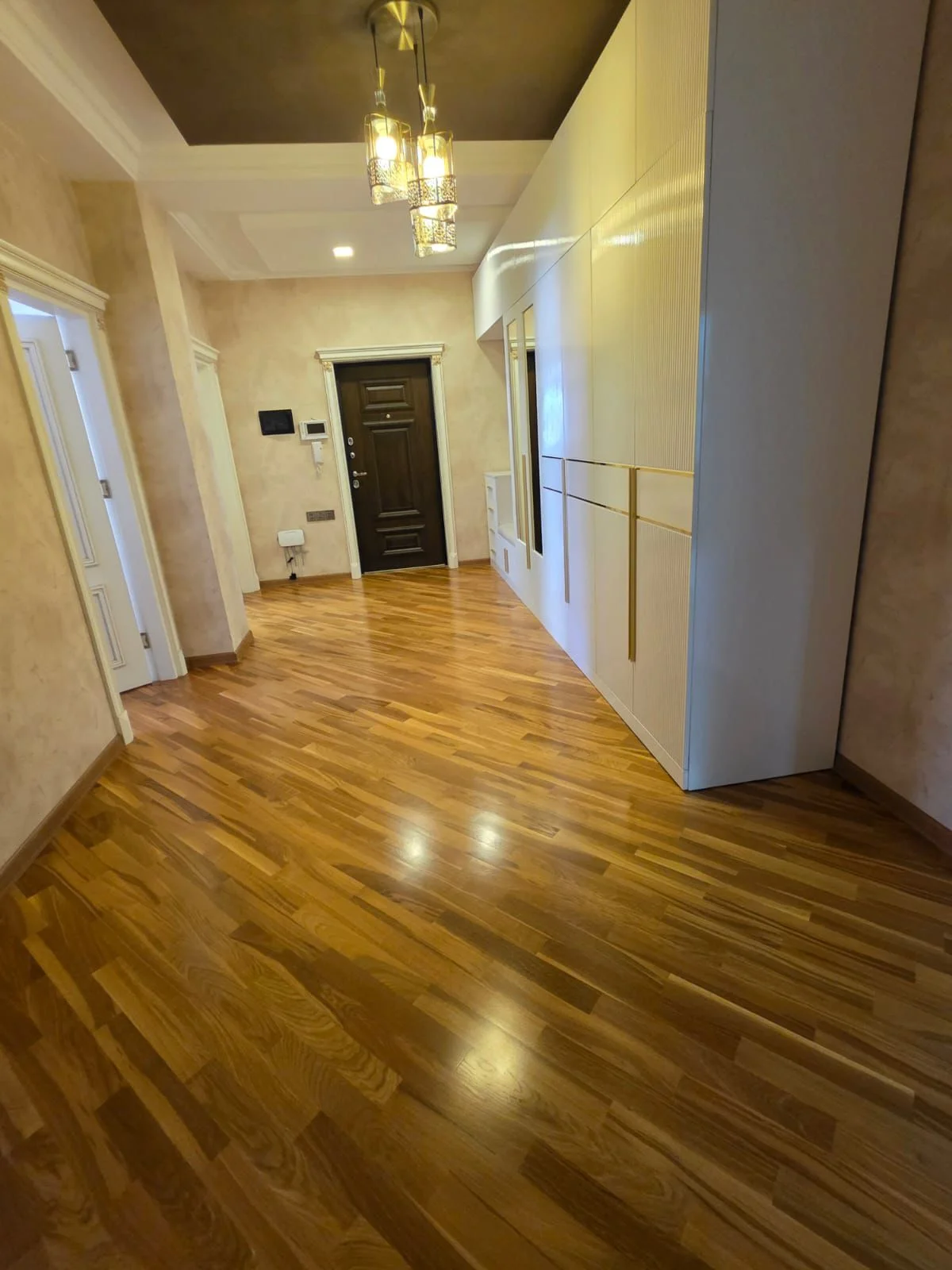 Kirayə 3 otaqlı Mənzil 115 m² Xətai r. – şəkil 2