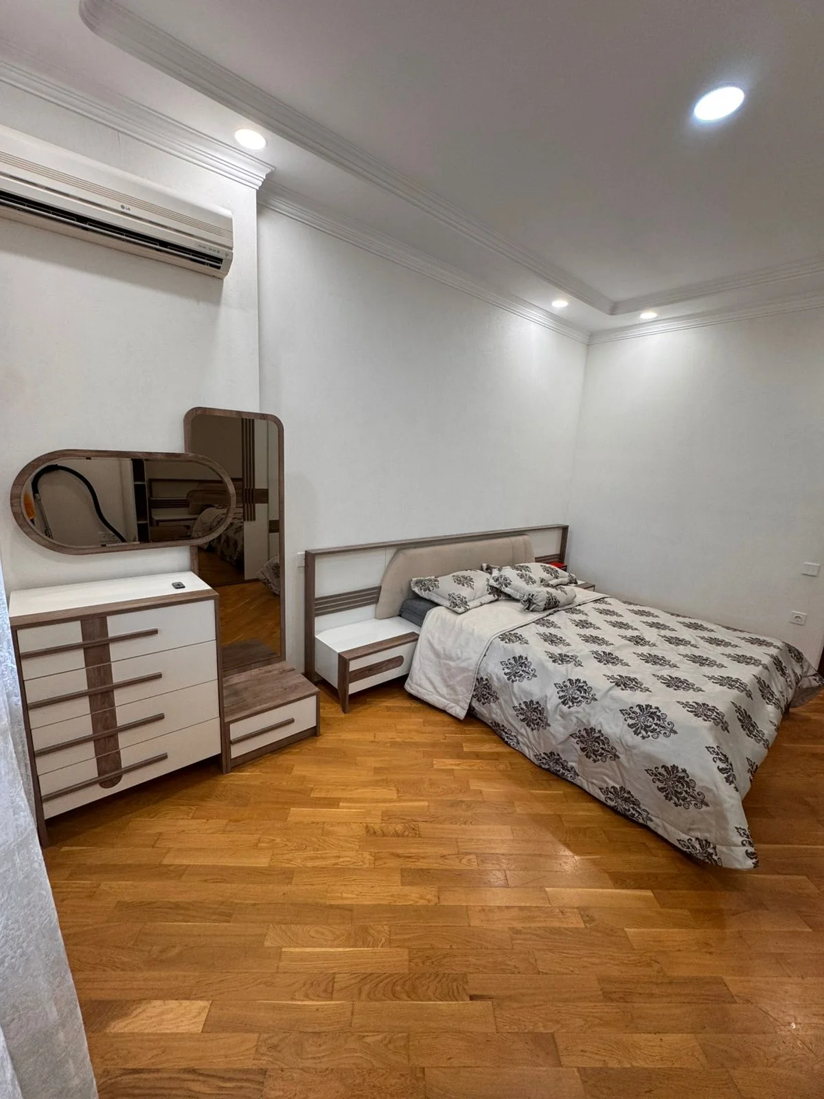 Kirayə 2 otaqlı Mənzil 85 m² Xətai r. – şəkil 8