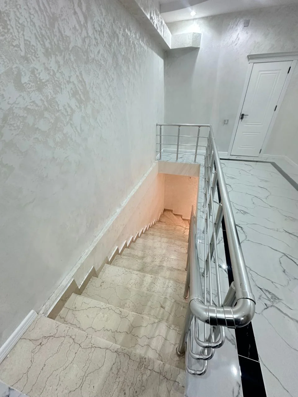 Kirayə 5 otaqlı Mənzil 250 m² Nəsimi r. – şəkil 10