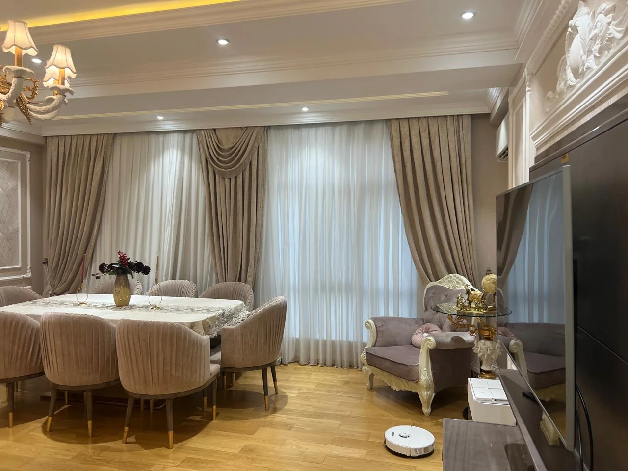 Satılır 4 otaqlı Mənzil 4 m² Nəsimi r. – şəkil 2