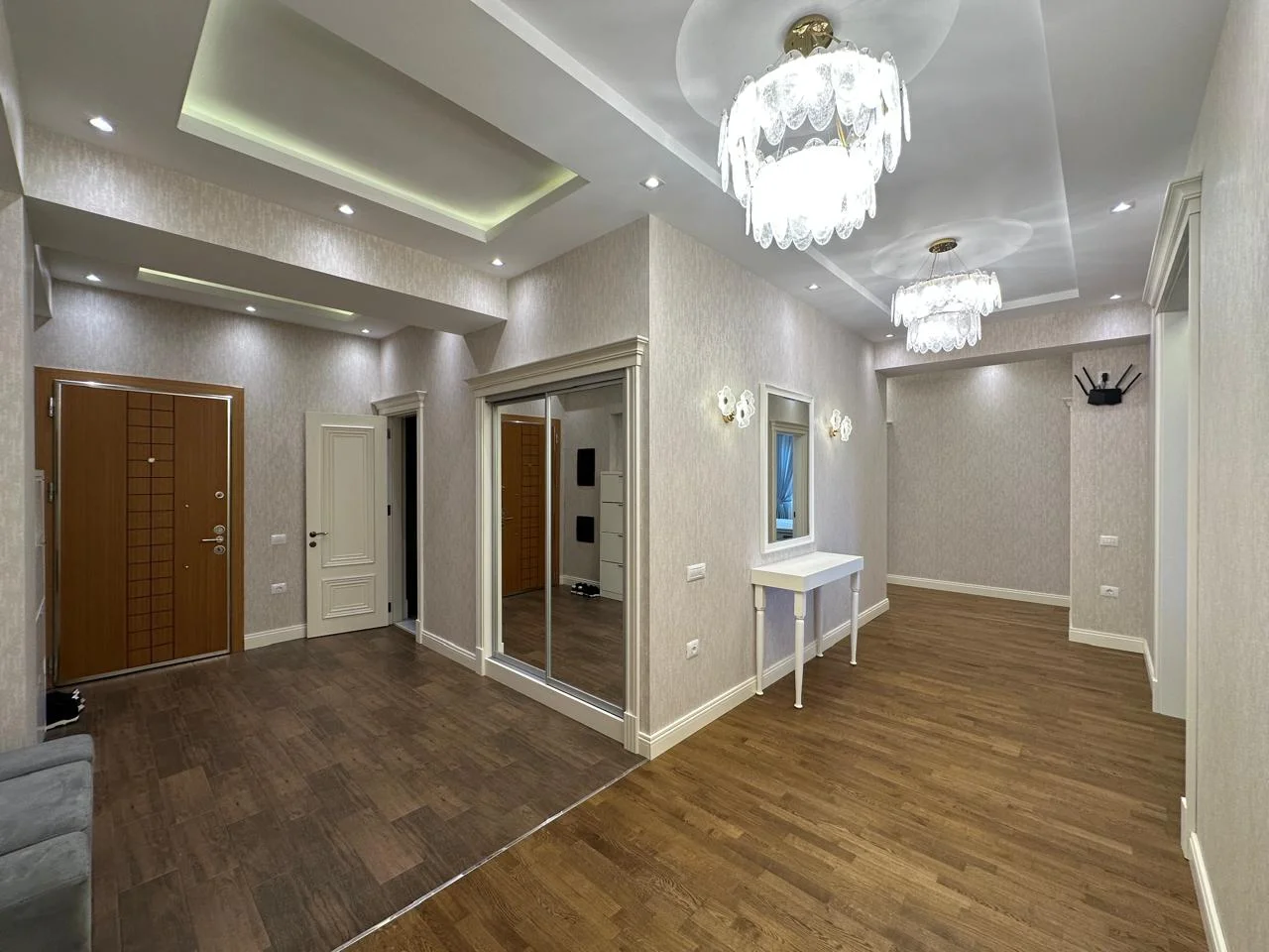 Kirayə 5 otaqlı Mənzil 260 m² Nərimanov r. – şəkil 13