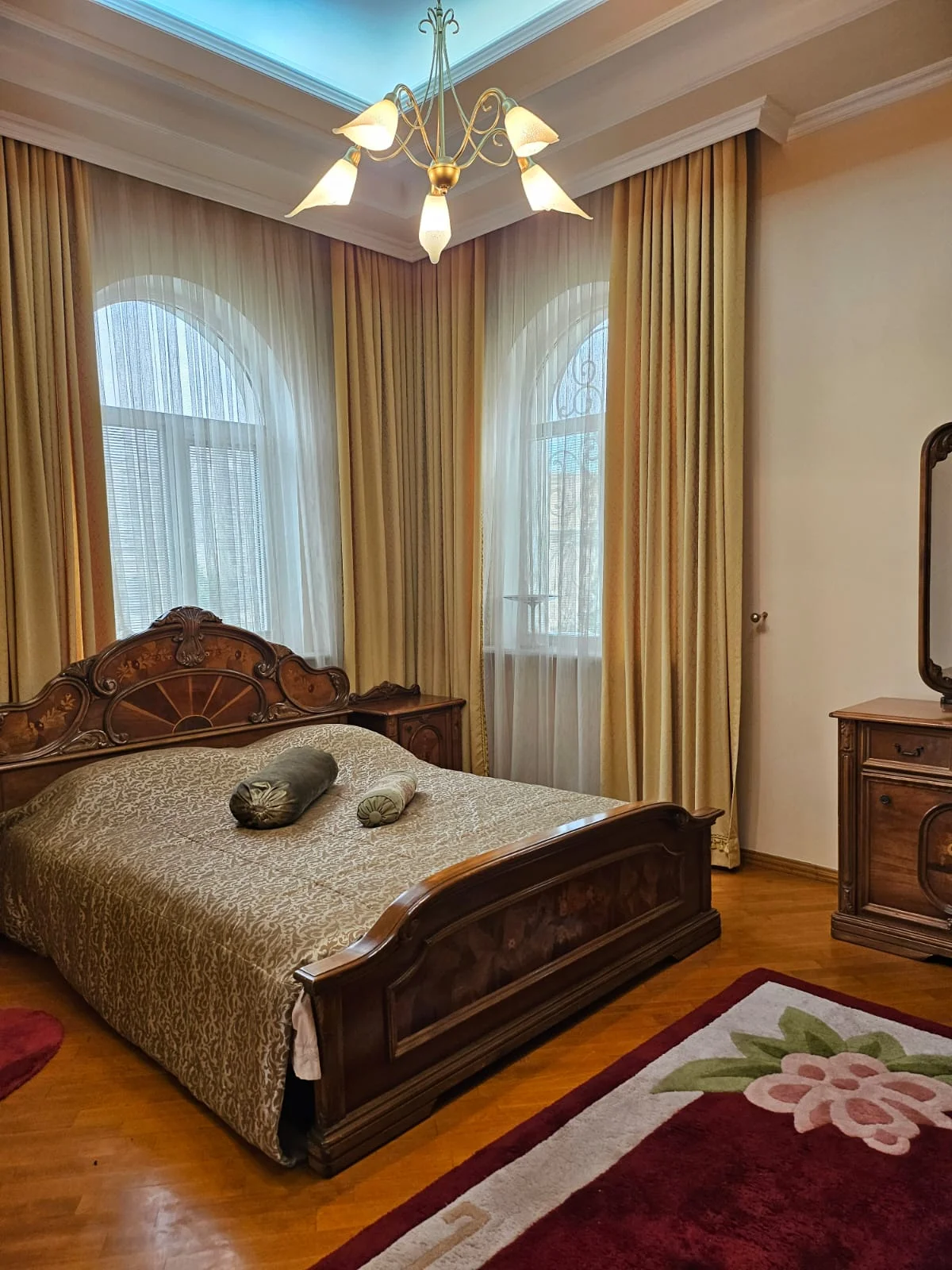 Kirayə 9 otaqlı Həyət evi / Bağ evi 700 m² Nəsimi r. – şəkil 6