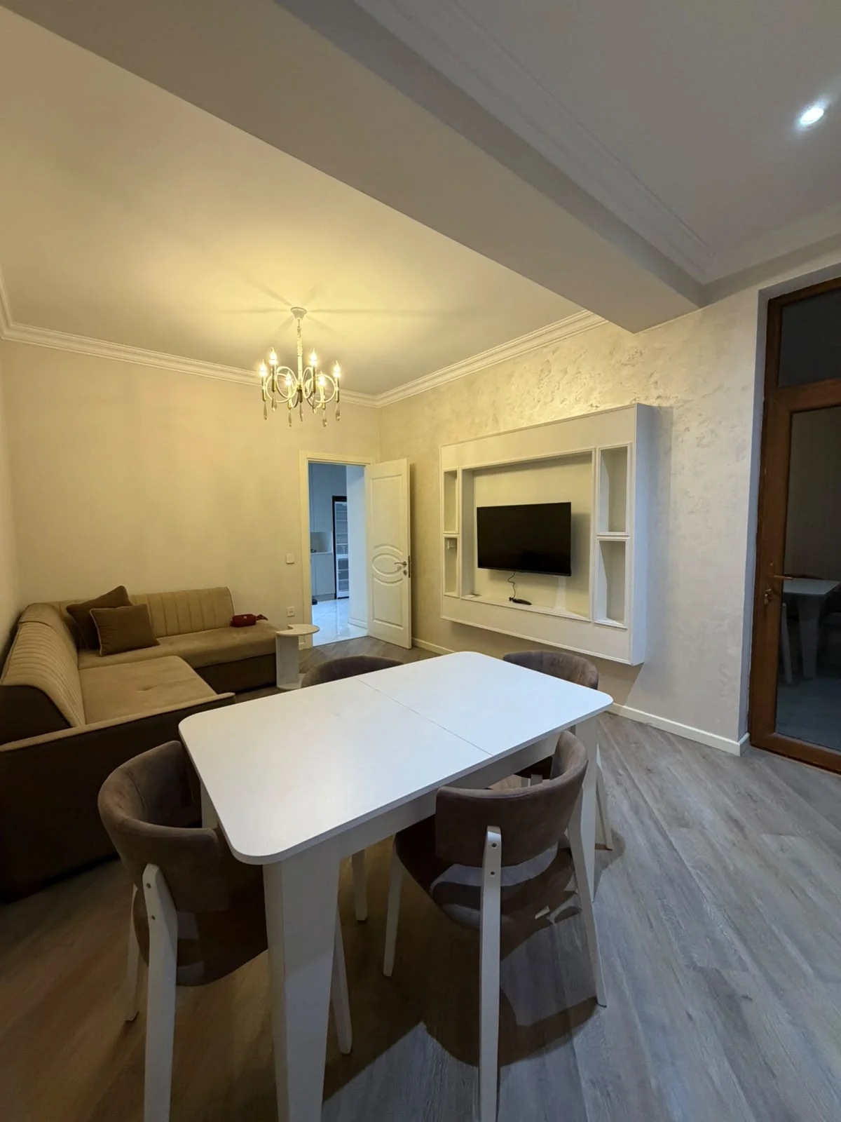 Kirayə 2 otaqlı Mənzil 70 m² Nərimanov r. – şəkil 3