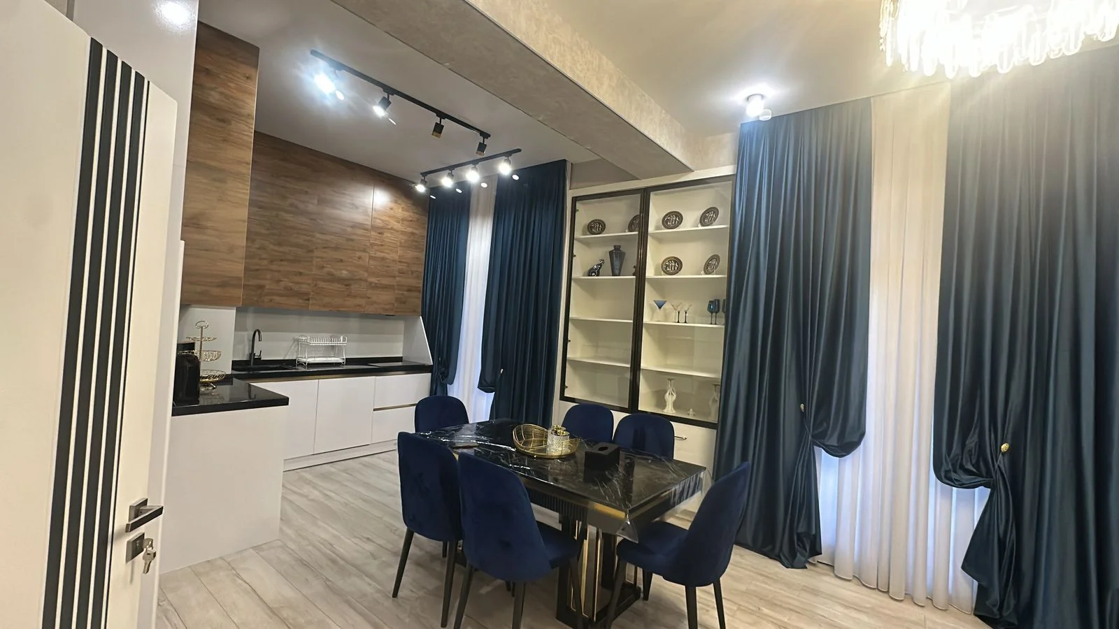 Kirayə 2 otaqlı Mənzil 110 m² Xətai r. Ağ şəhər q. – şəkil 5