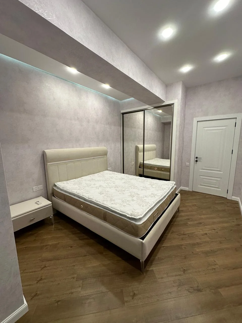 Kirayə 2 otaqlı Mənzil 93 m² Xətai r. – şəkil 2