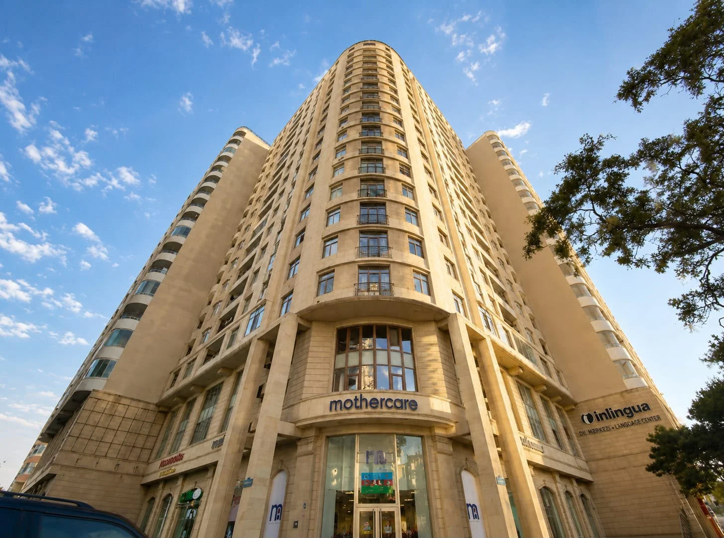 Kirayə 3 otaqlı Mənzil 145 m² Yasamal r. – şəkil 1
