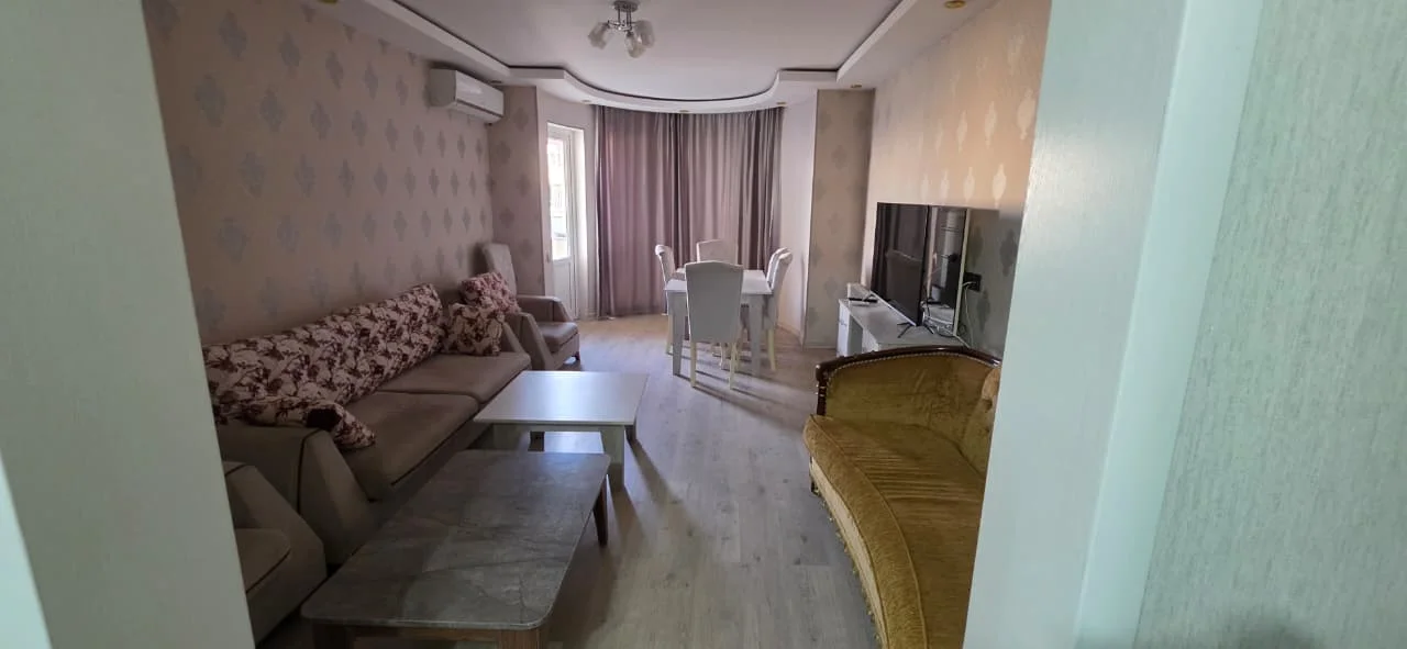 Kirayə 3 otaqlı Mənzil 100 m² Nəsimi r. – şəkil 1